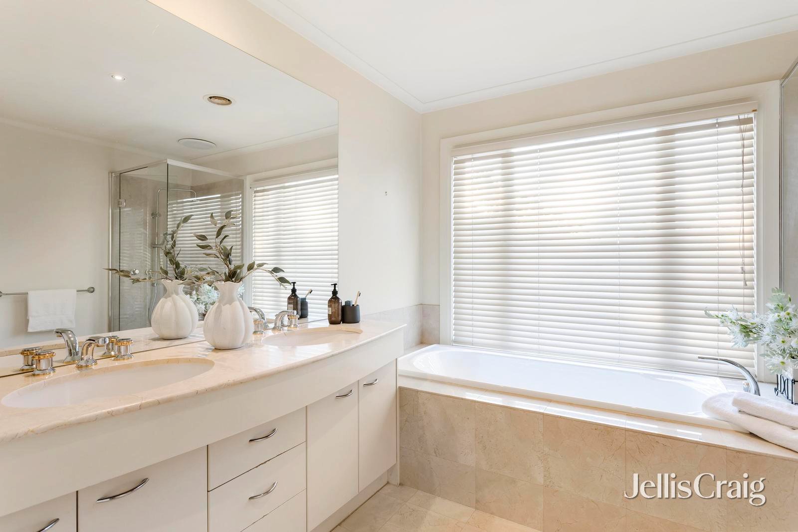 2 Penderel Way, Bulleen image 14