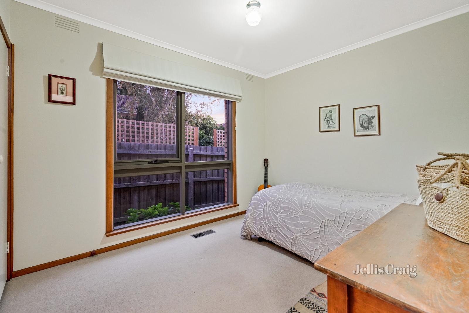 2 Penleigh Court, Mount Waverley image 11