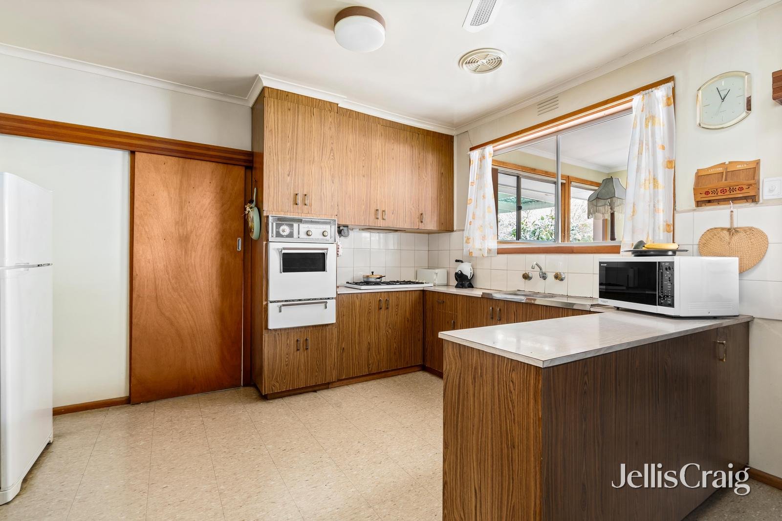 2 Perry Street, Williamstown image 3