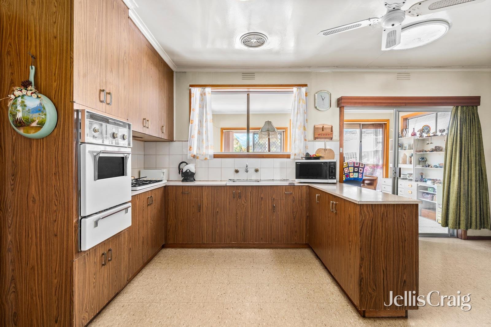 2 Perry Street, Williamstown image 4