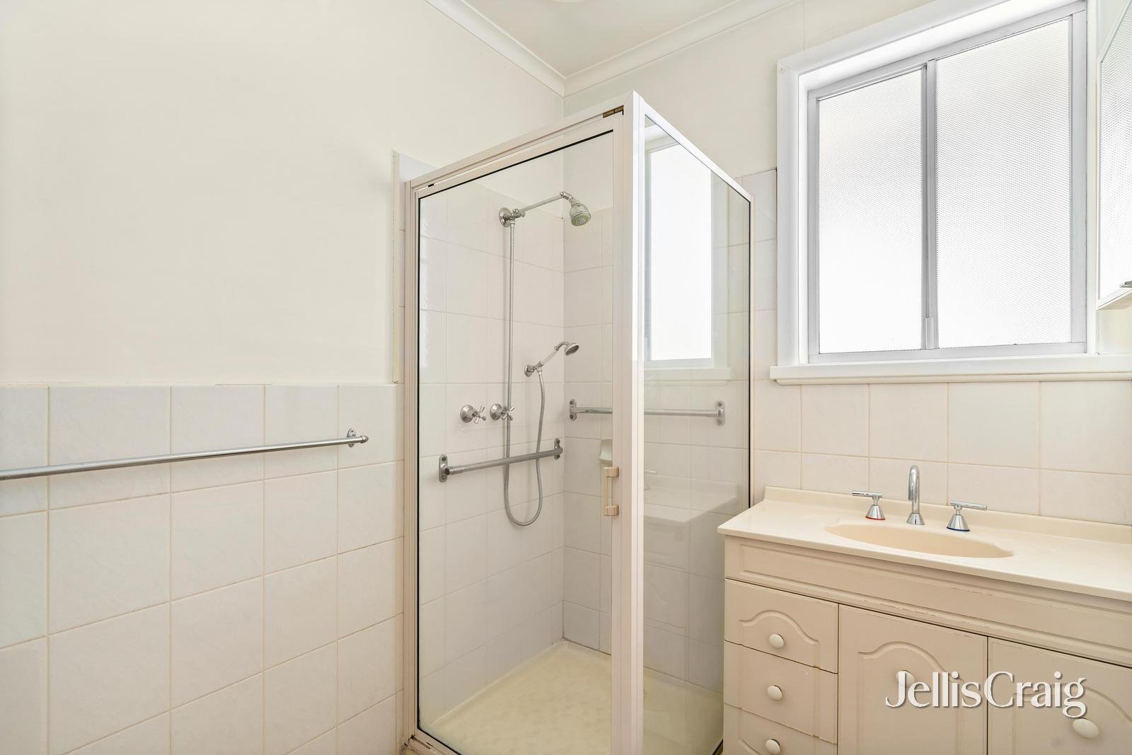 2 Perry Street, Williamstown image 6
