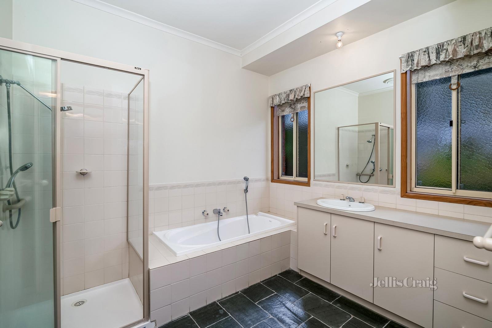 2 Peter Godden Drive, Woodend image 12