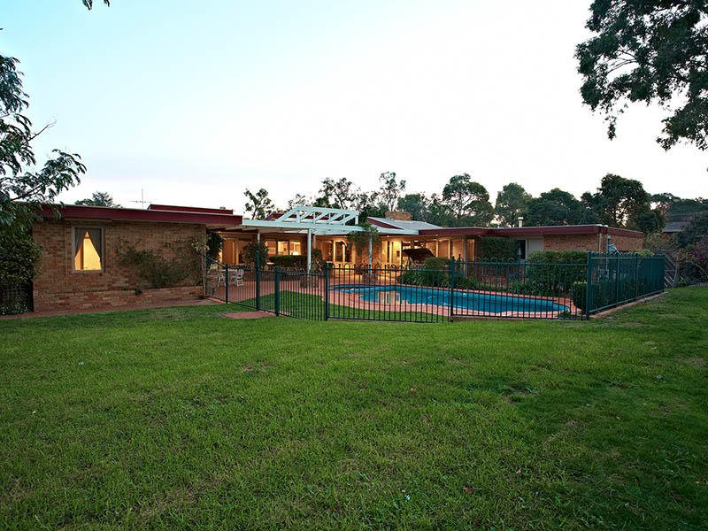 2 Pett Court, Heathmont image 18