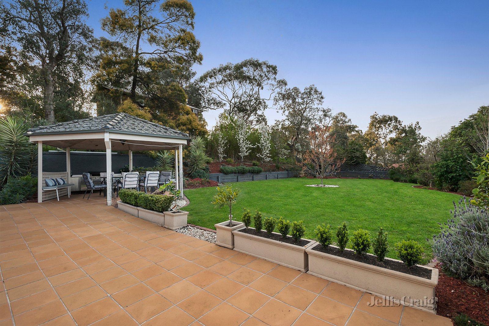 2 Plumtree Close, Eltham image 7