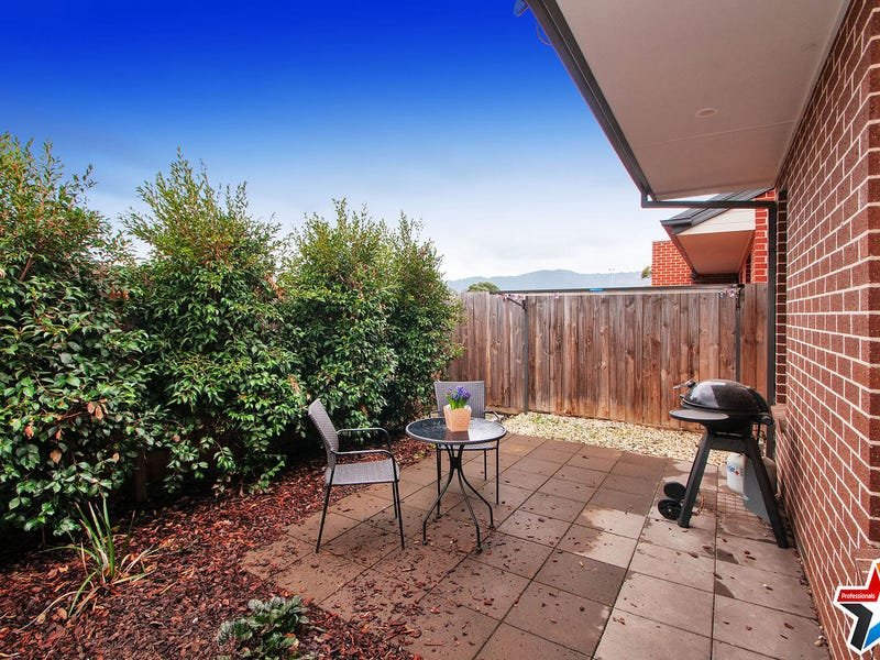 2 Prestige Close, Mooroolbark image 9