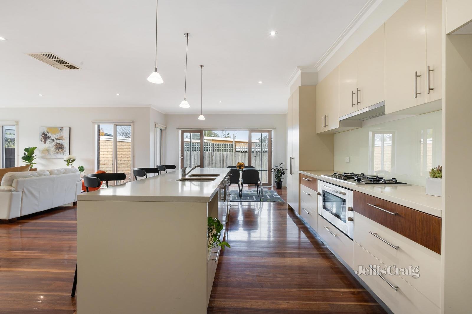 2 Preston Street, Mckinnon image 5