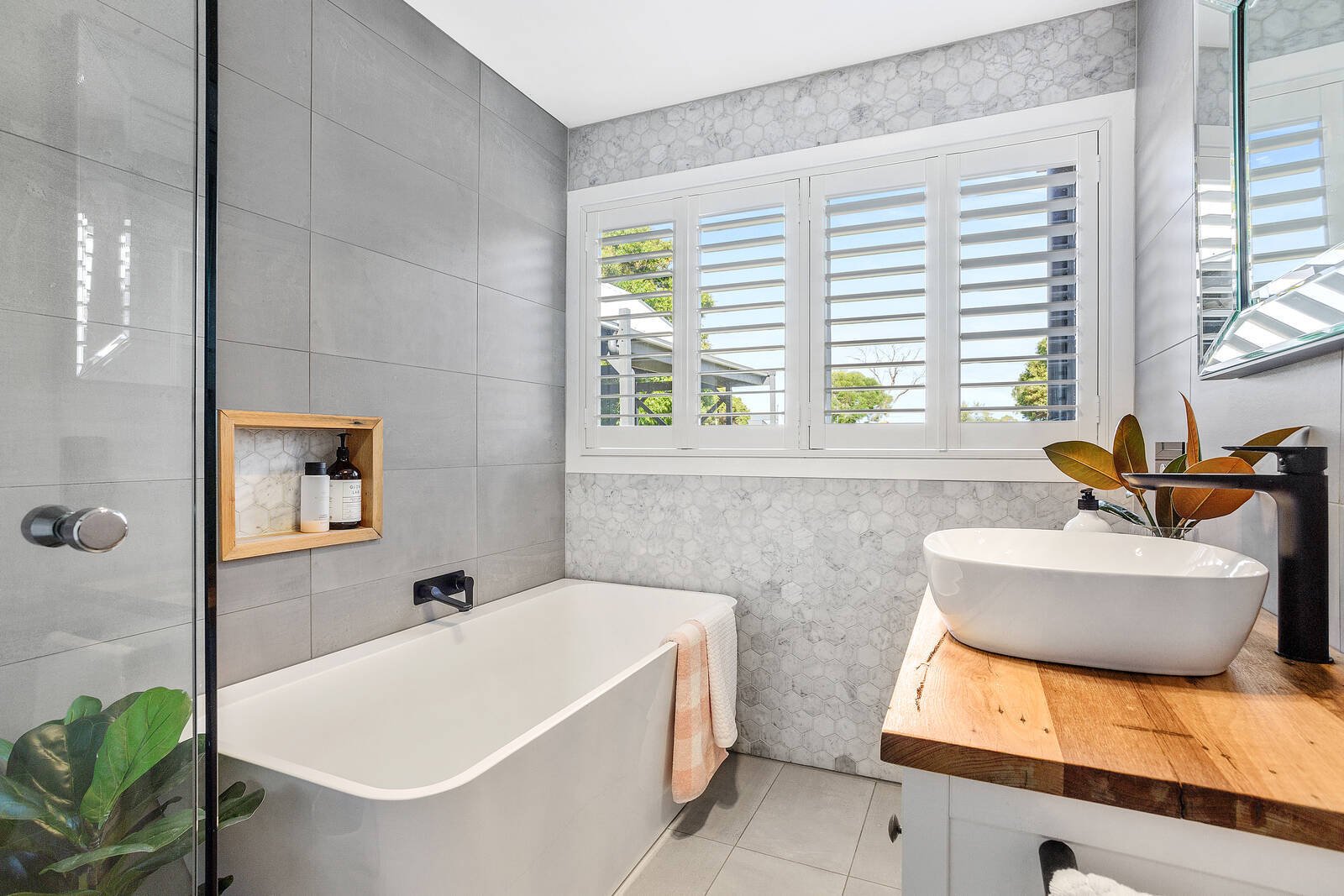 Property Gallery Thumbnail 6