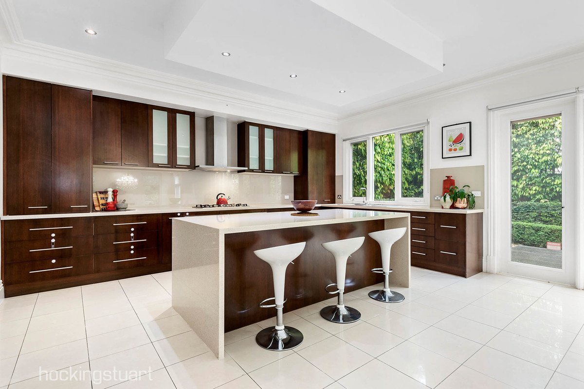 2 Quinton Road, Camberwell image 5