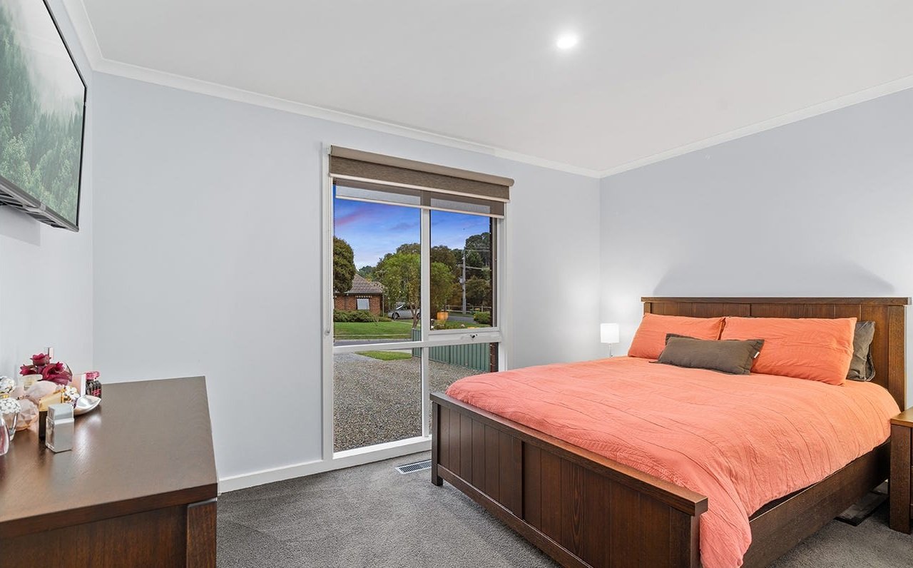 2 Redmill Court, Lilydale image 8