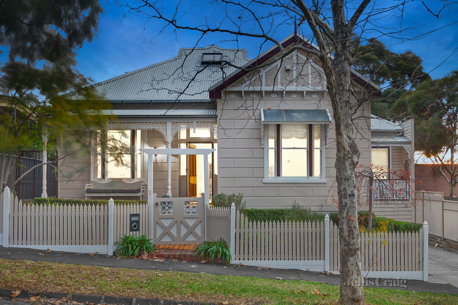 2 Redvers Street, Surrey Hills image 1