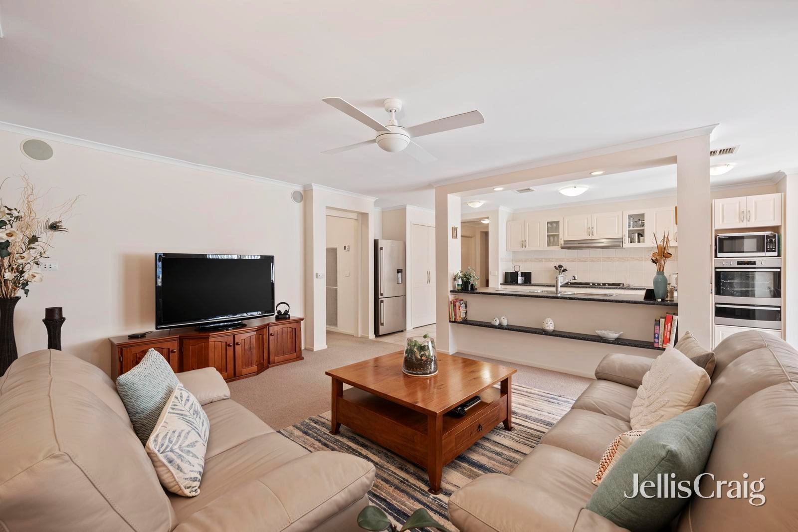 2 Regent Avenue, Mooroolbark image 6