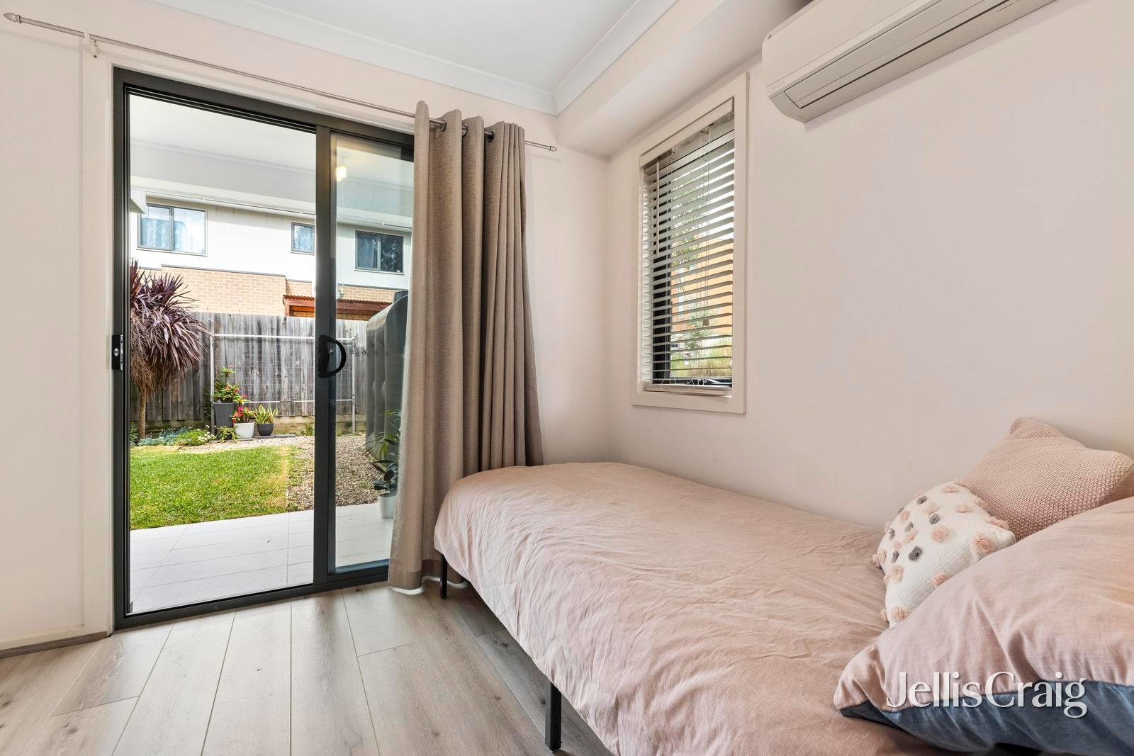 2 Reserve Place, Notting&nbsp;Hill image 8