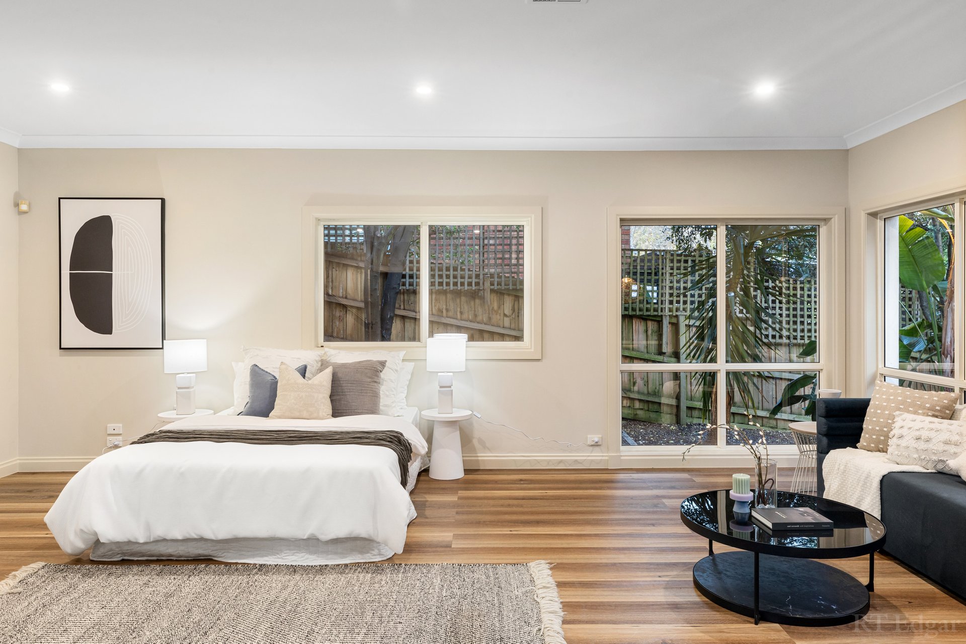 Property Gallery Thumbnail 12