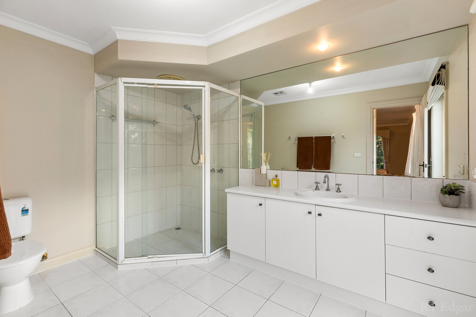 Property Gallery Thumbnail 13