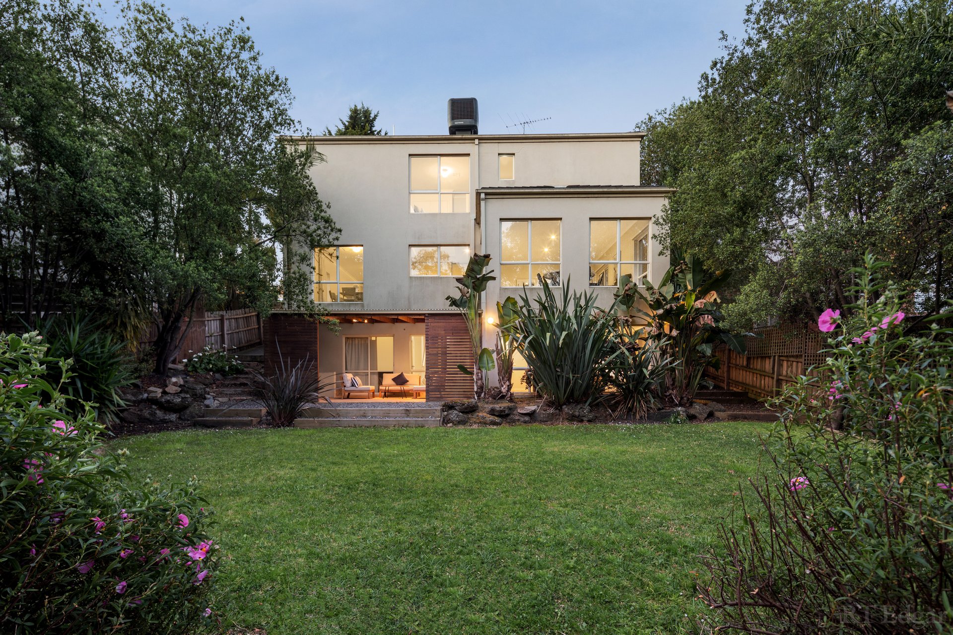 Property Gallery Thumbnail 17