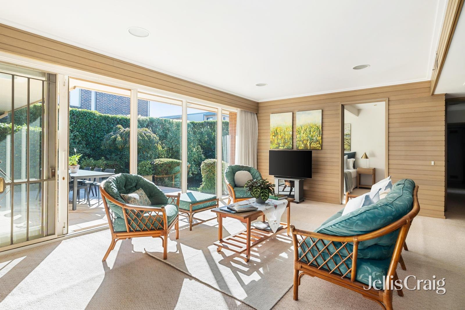 2 Rimington Avenue, Kew image 5