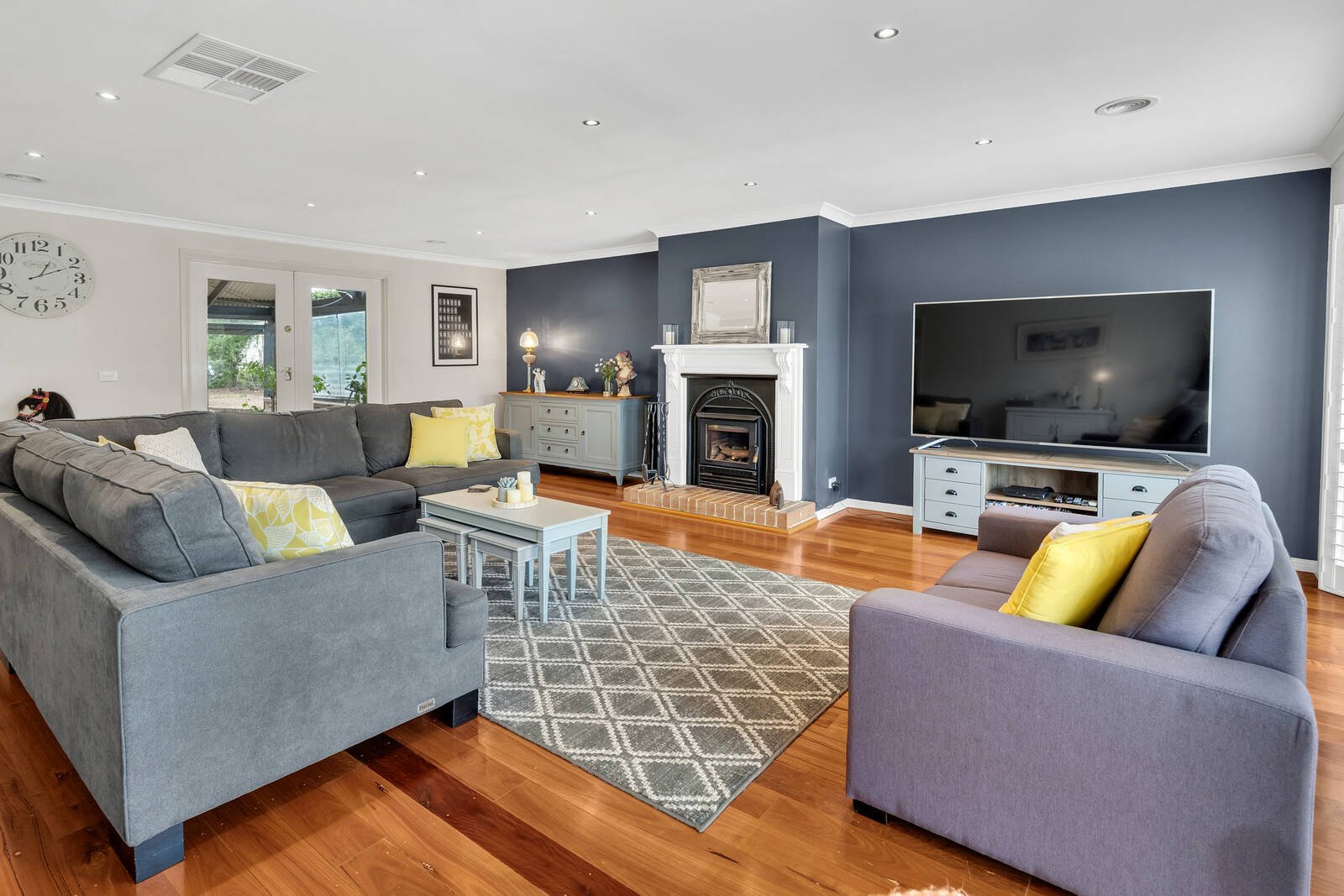 Property Gallery Thumbnail 9