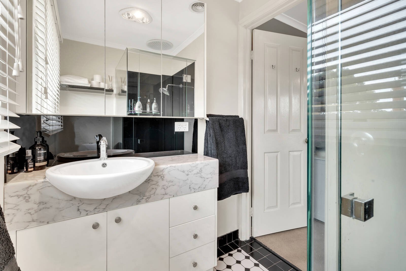 Property Gallery Thumbnail 15