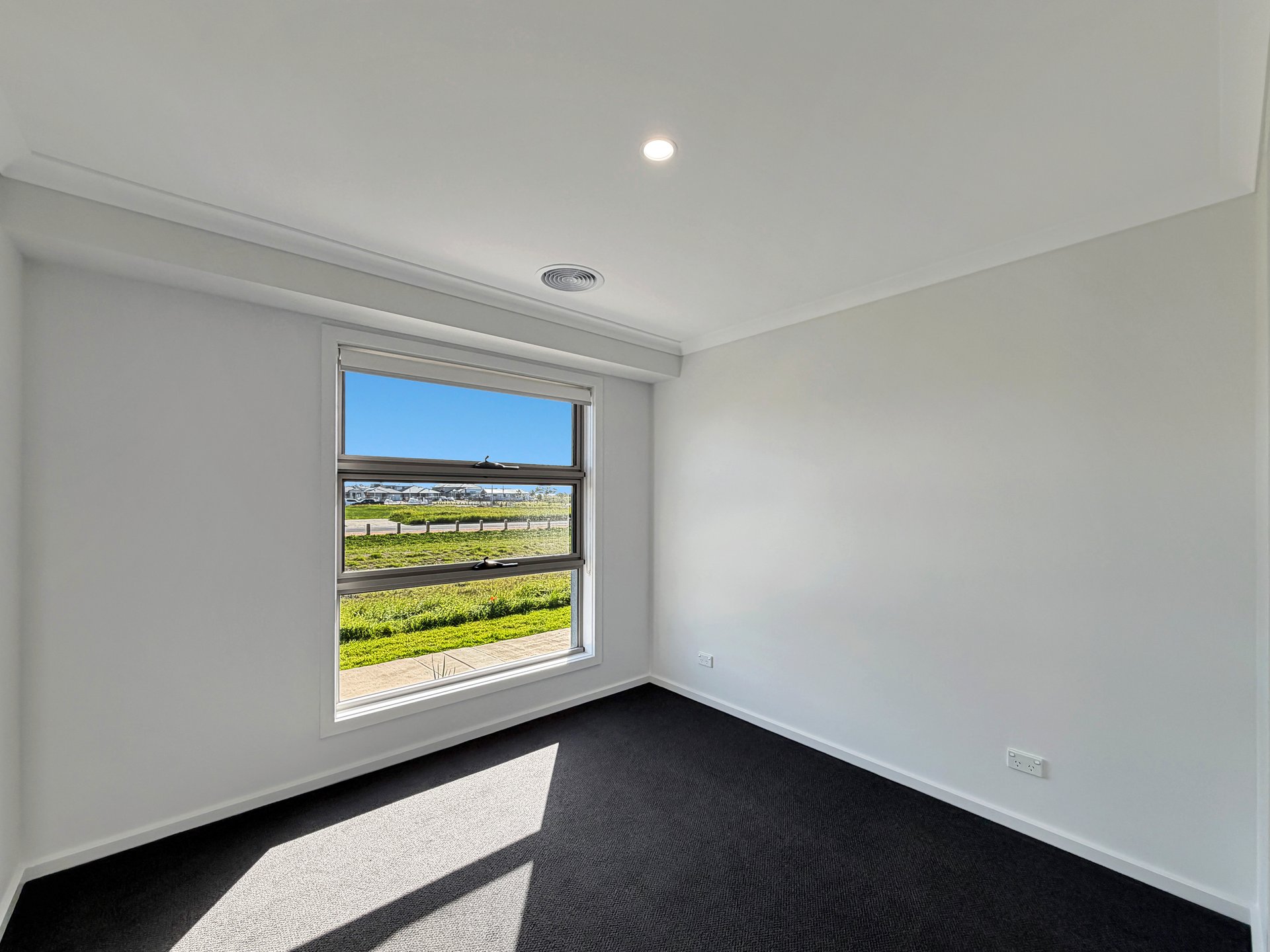 2 Rockbank Walk, Armstrong&nbsp;Creek image 2