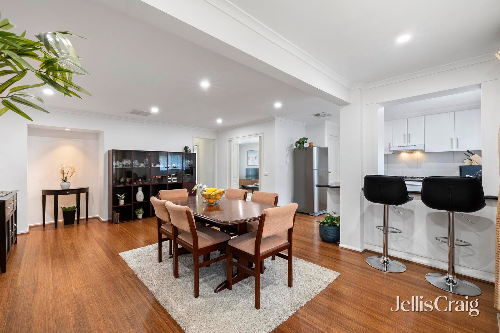 2 Rogers Road, Bentleigh image 7