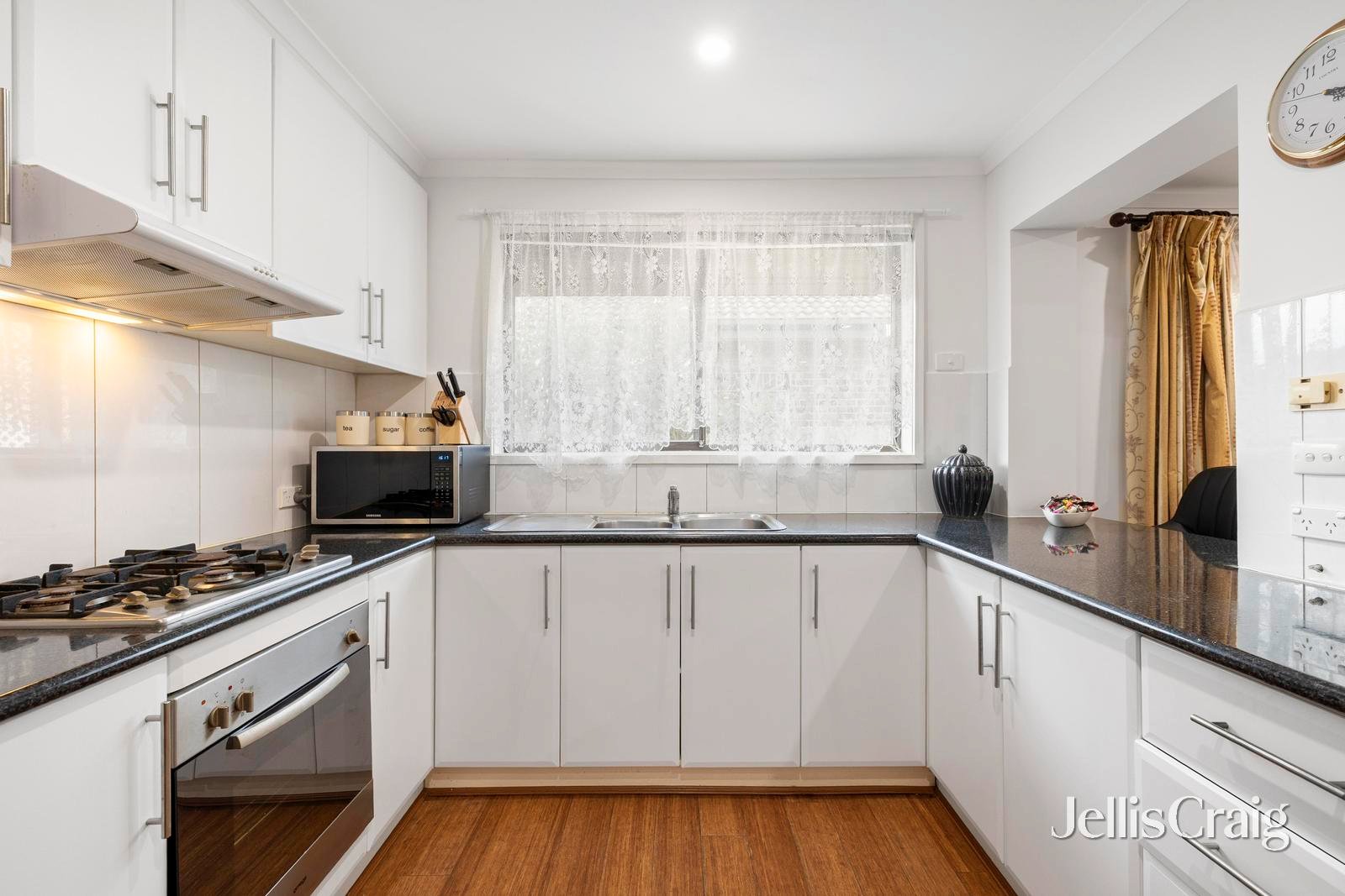 2 Rogers Road, Bentleigh image 9