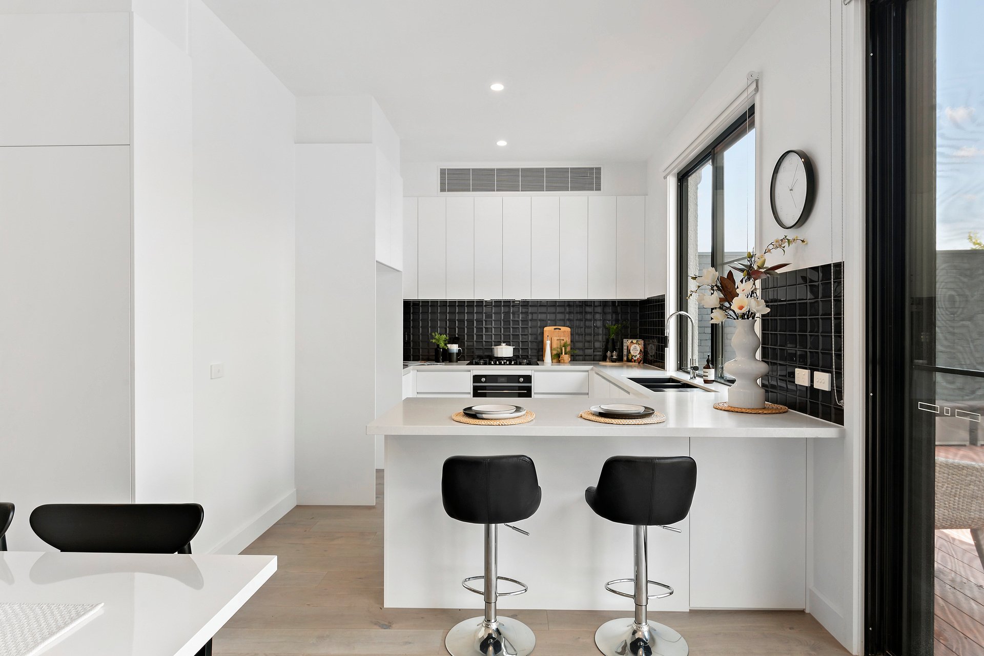 Property Gallery Thumbnail 6