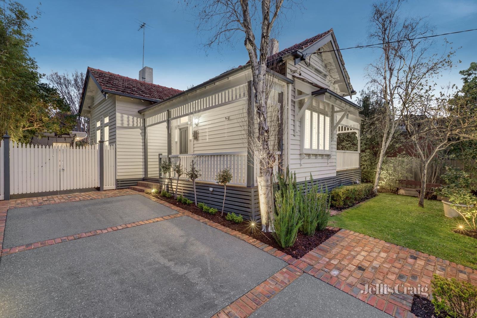 2 Ryeburne Avenue, Hawthorn East image 18