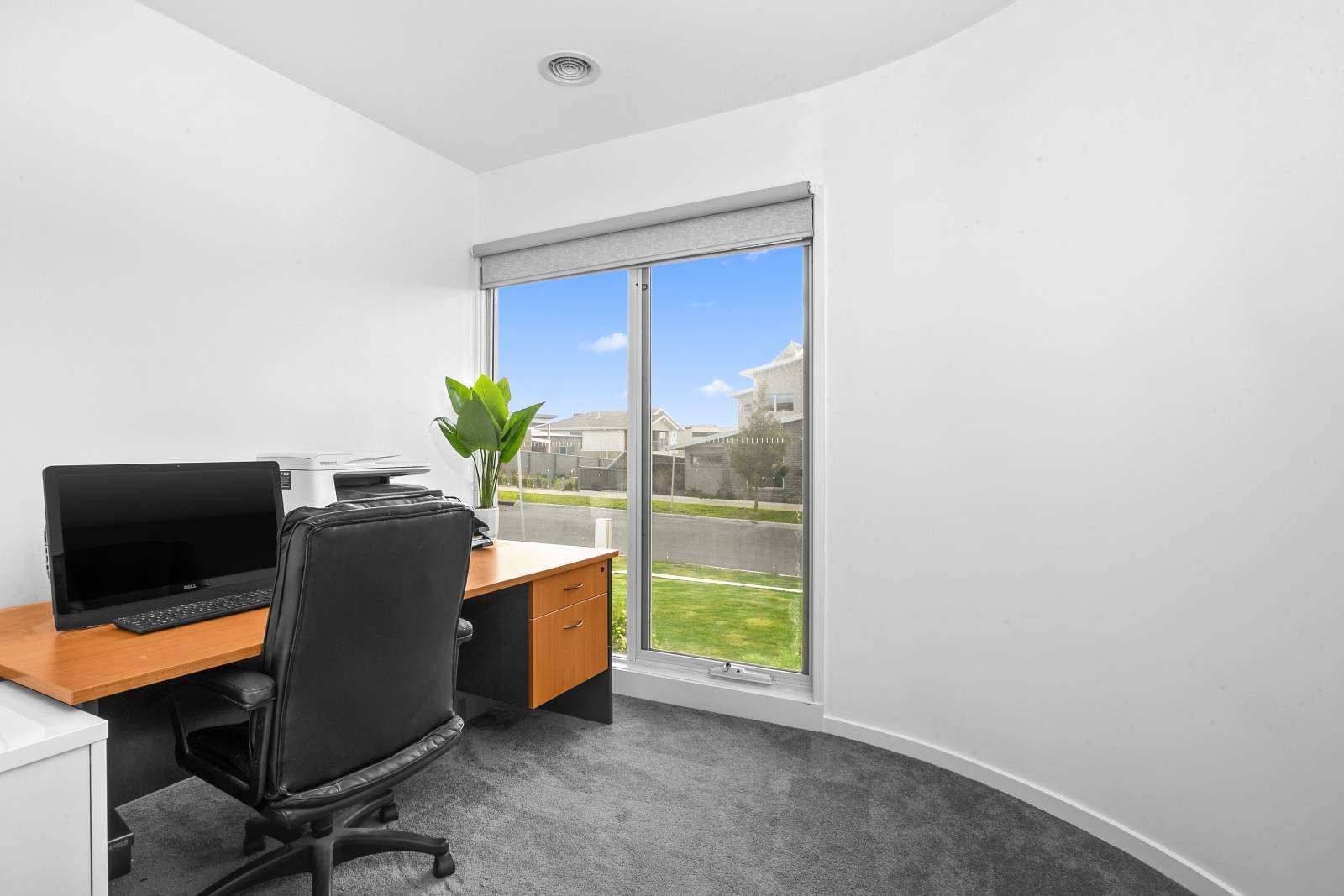 Property Gallery Thumbnail 8