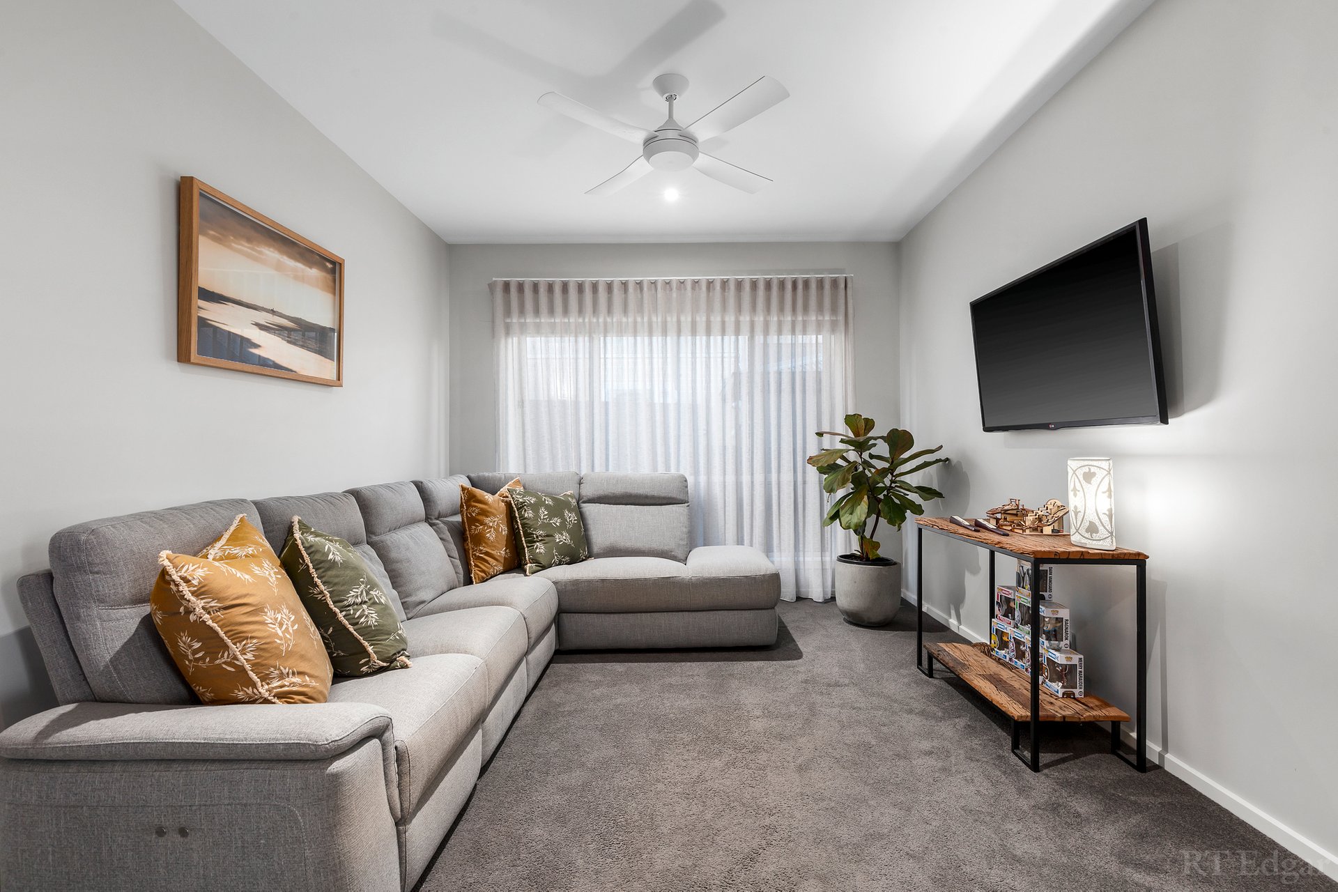 Property Gallery Thumbnail 12