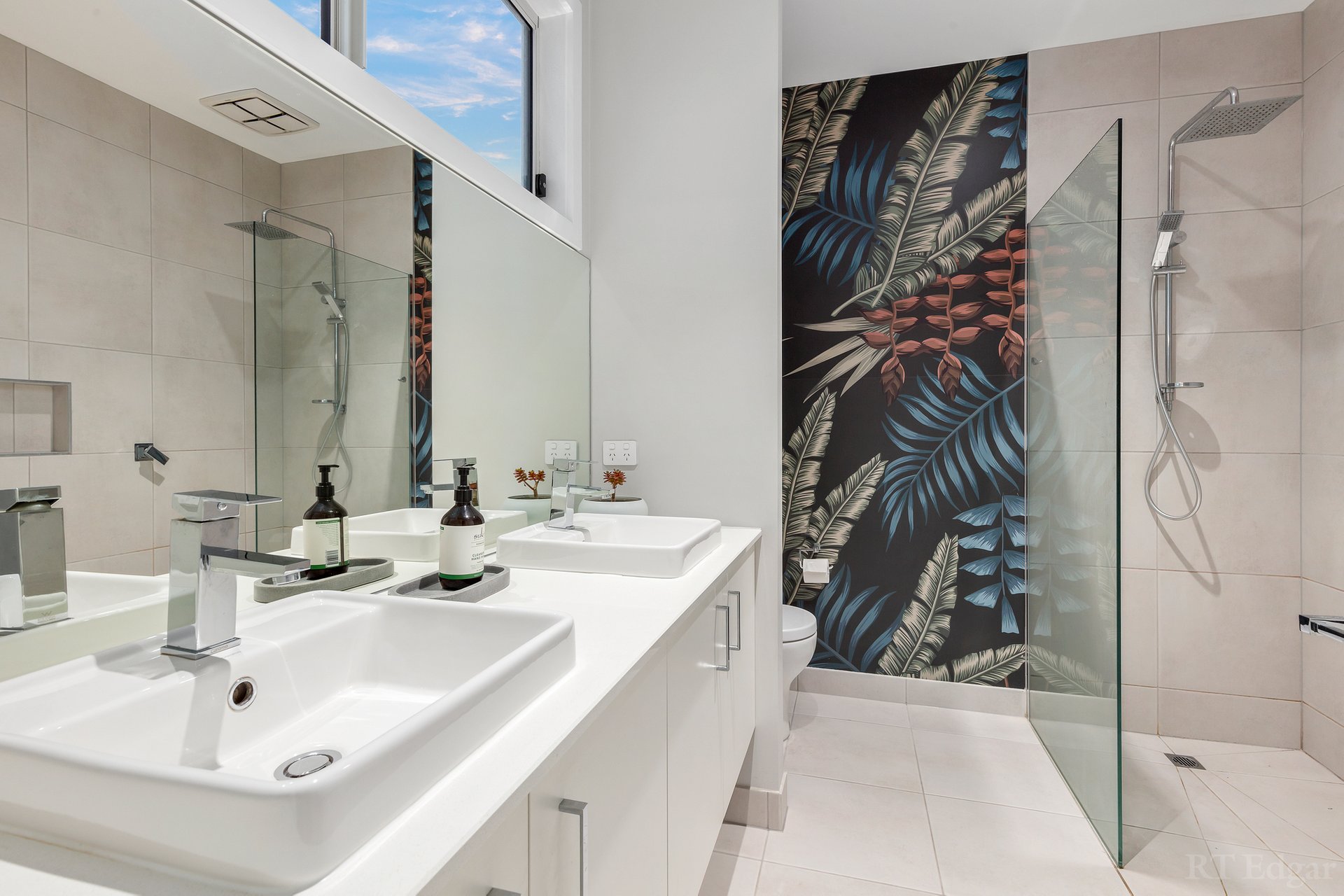 Property Gallery Thumbnail 14