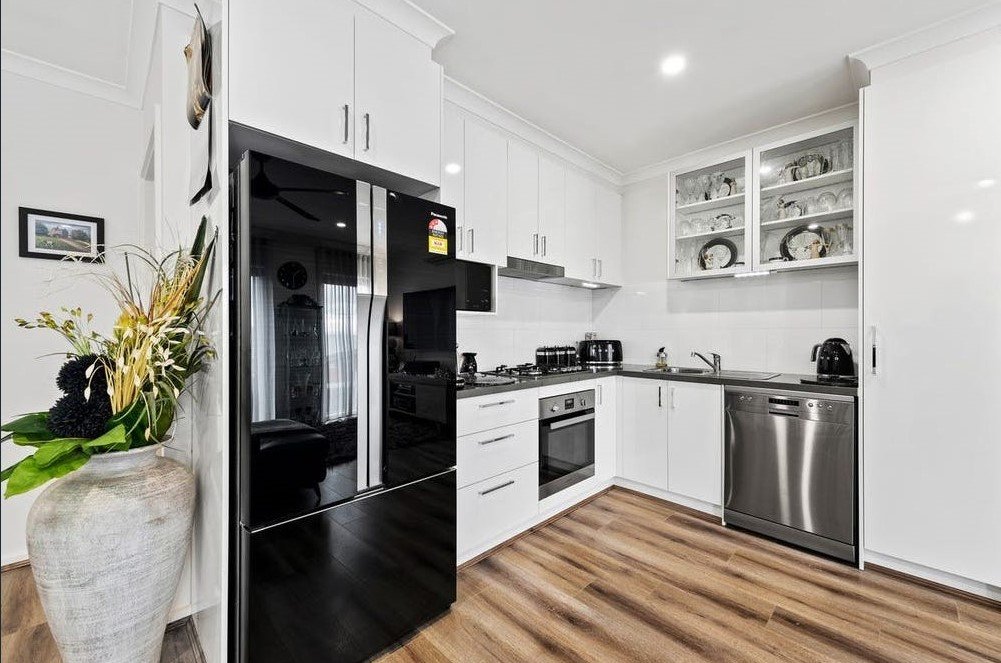 2 Sarges Mews, Lilydale image 2