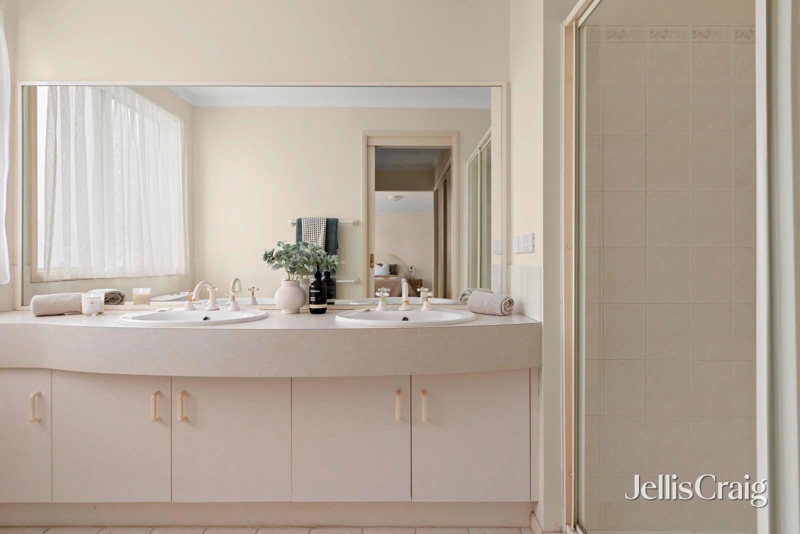 2 School Court, Oak&nbsp;Park image 13