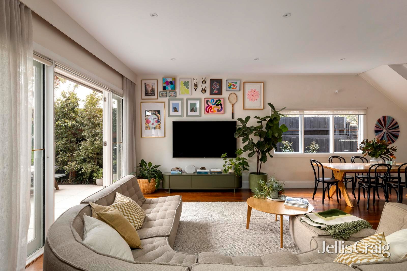 2 Second Avenue, Murrumbeena image 4