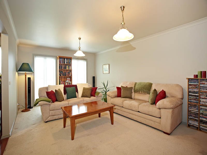 2 Sellick Drive, Croydon image 2