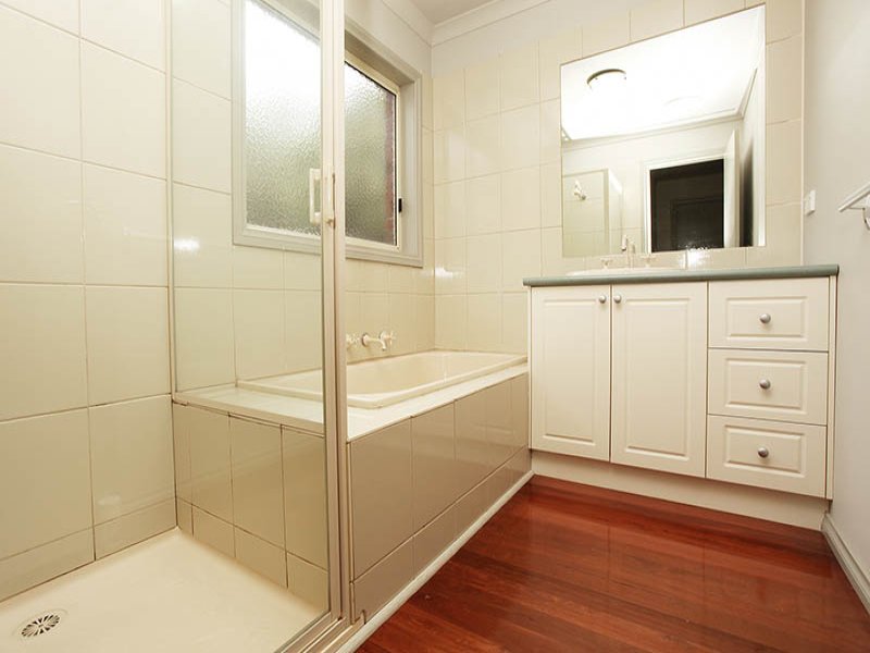 2 Sellick Drive, Croydon image 7