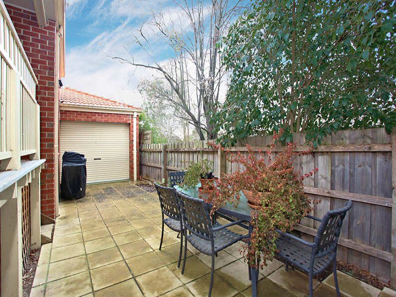 2 Sellick Drive, Croydon image 8