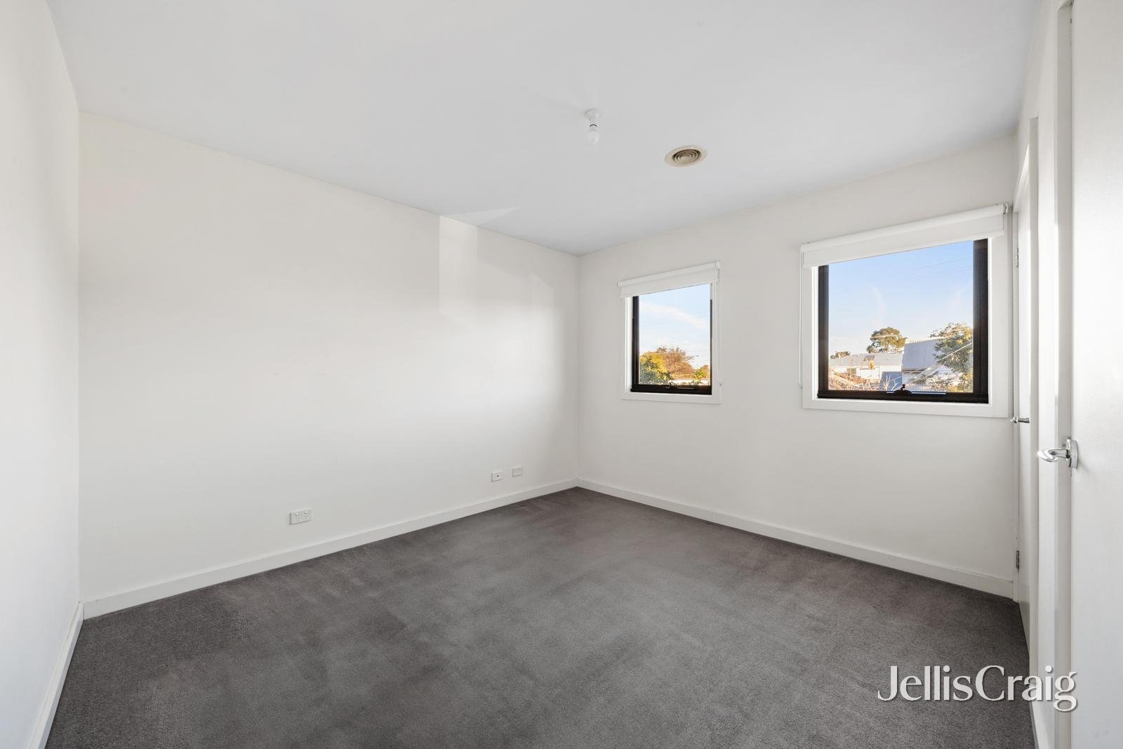 2 Severn Street, Newport image 5
