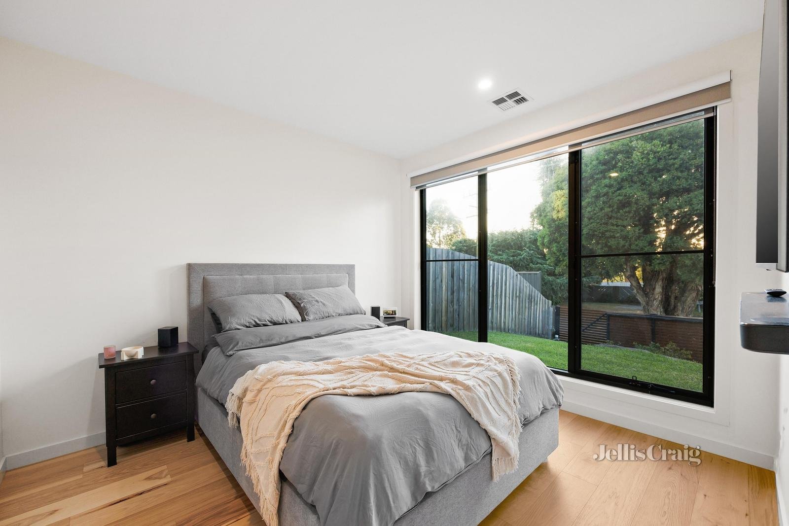 2 Sheppards Lane, Chirnside Park image 8