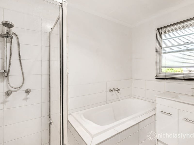 Property Gallery Thumbnail 4