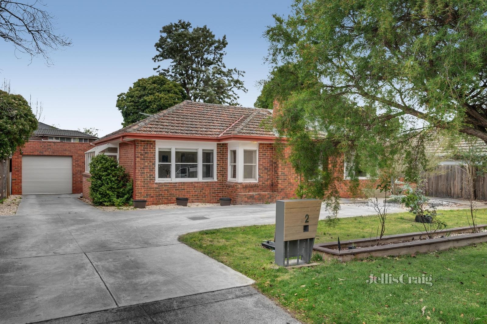 2 Sherwood Road, Mount Waverley image 3