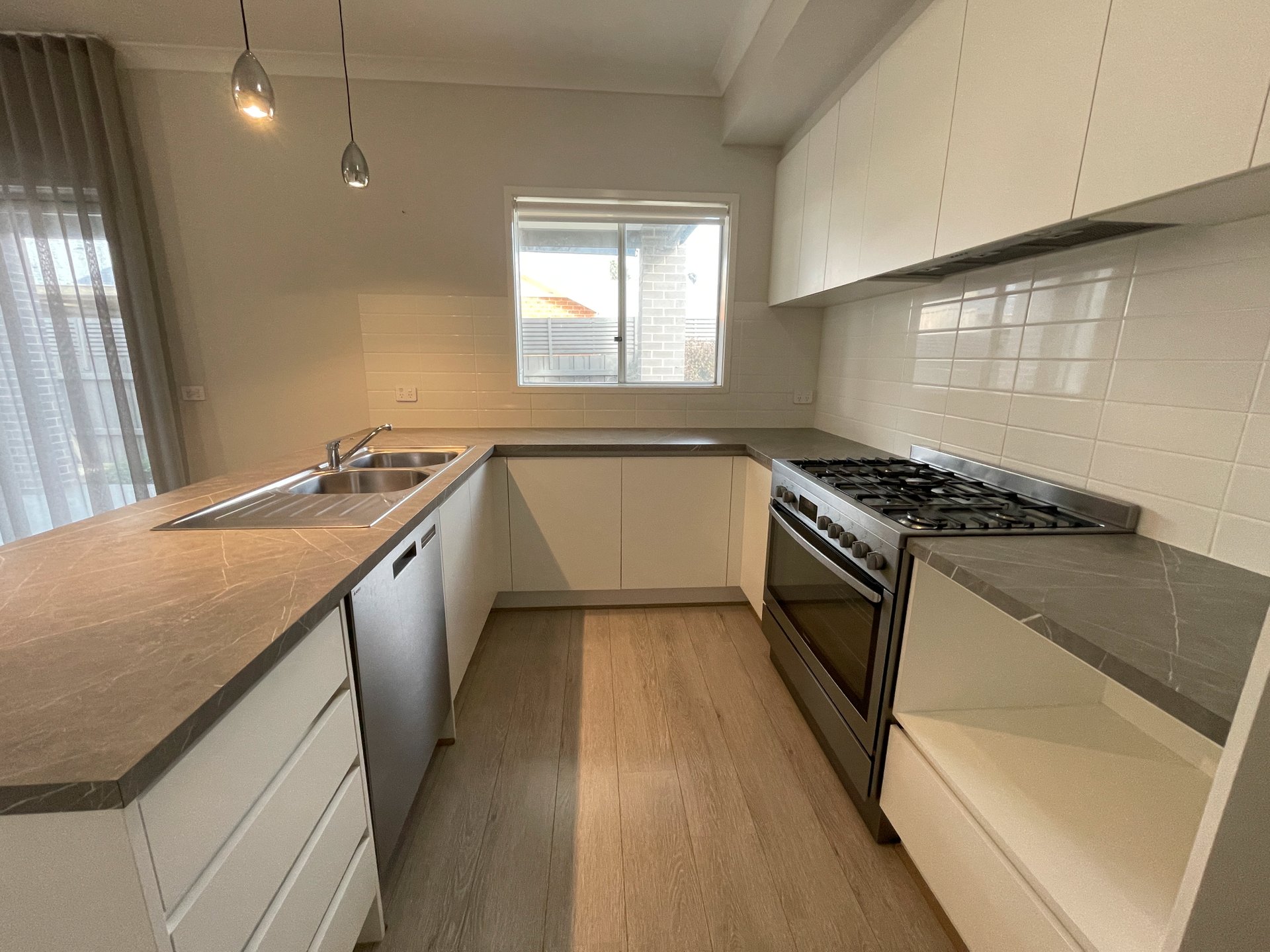 2 Shortland Way, Leopold image 7