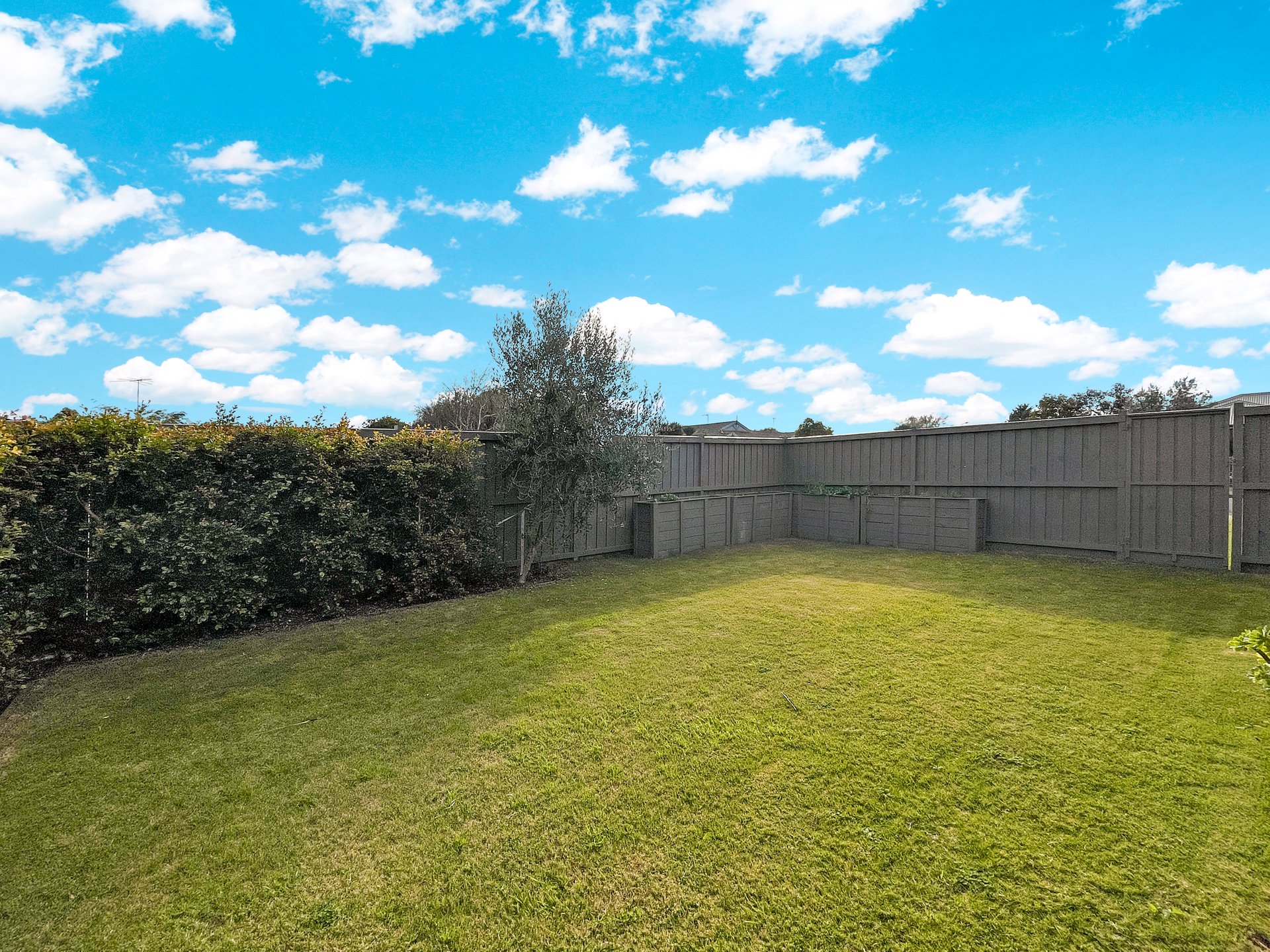 2 Shortland Way, Leopold image 14