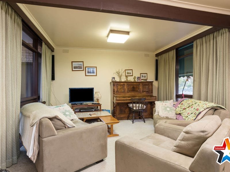 2 Sierra Place, Chirnside Park image 4