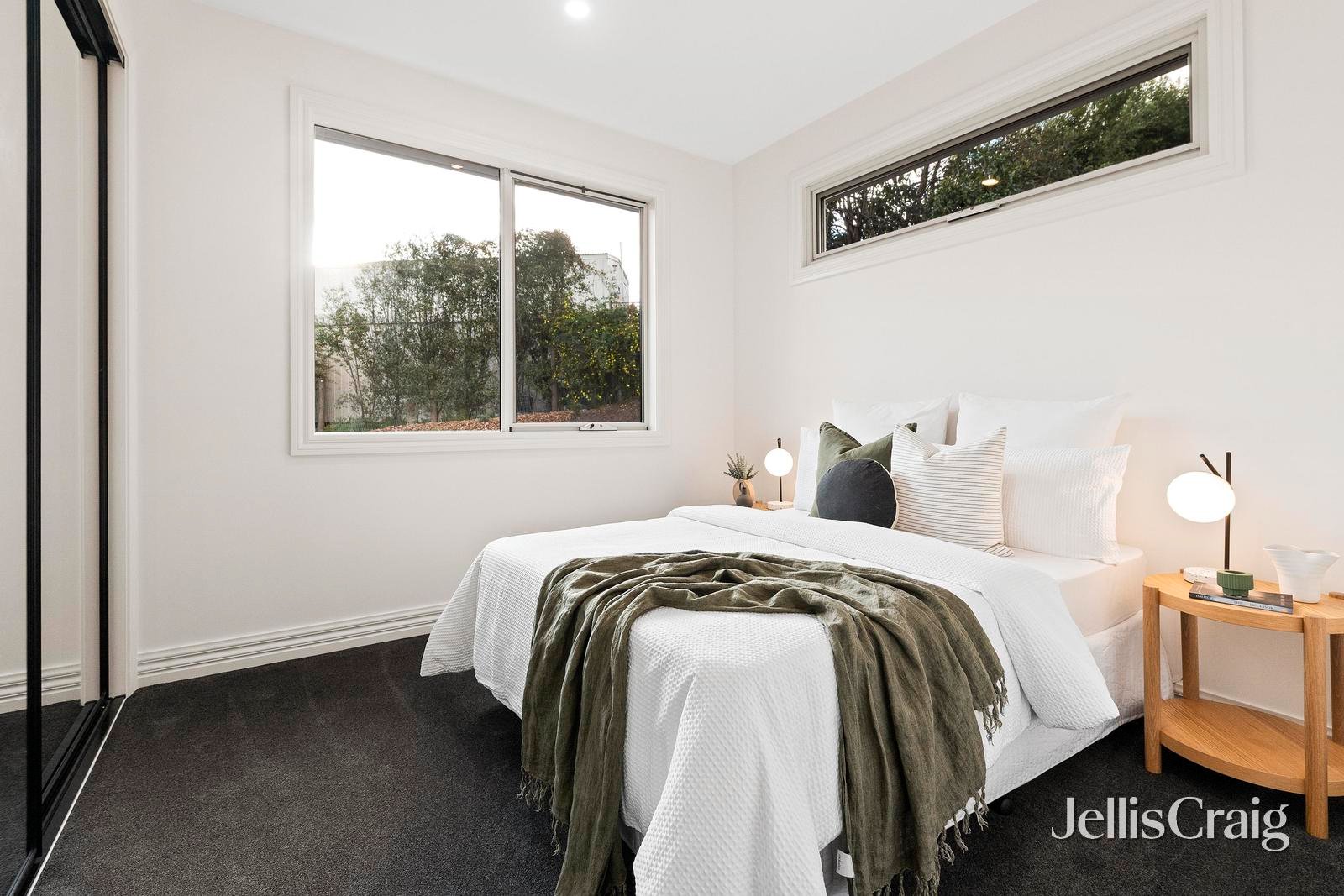 2 Silver Leaf Court, Seville image 18