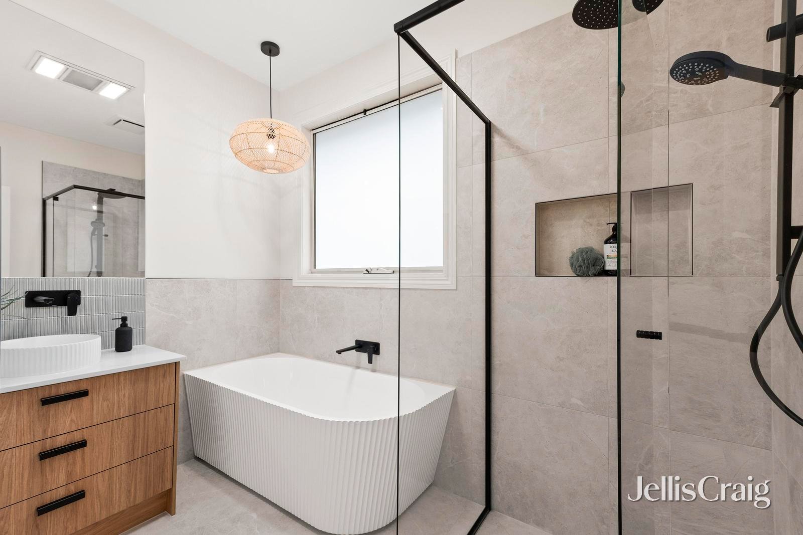 2 Silver Leaf Court, Seville image 19