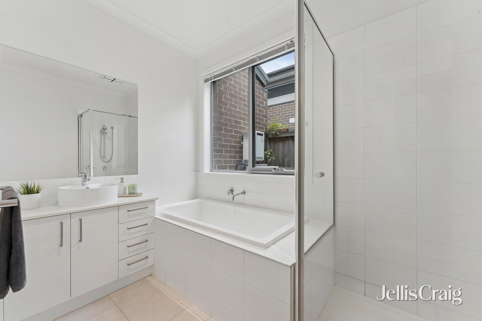 2 Silvergrass Court, Croydon image 10