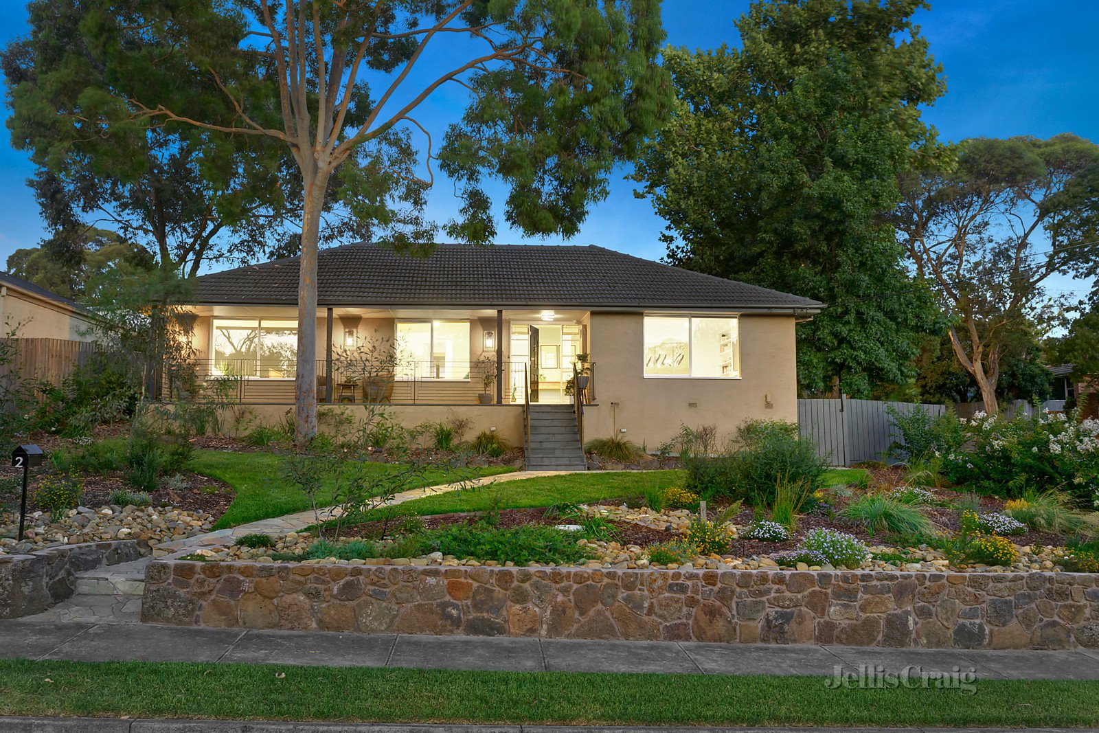 2 Simmons Court, Greensborough image 1