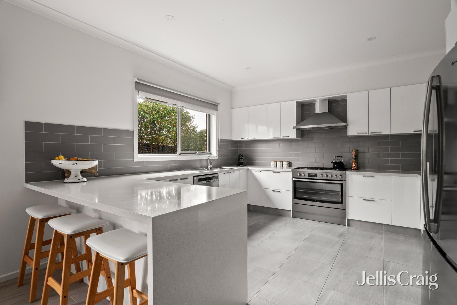 2 Solander Close, Kilsyth image 2