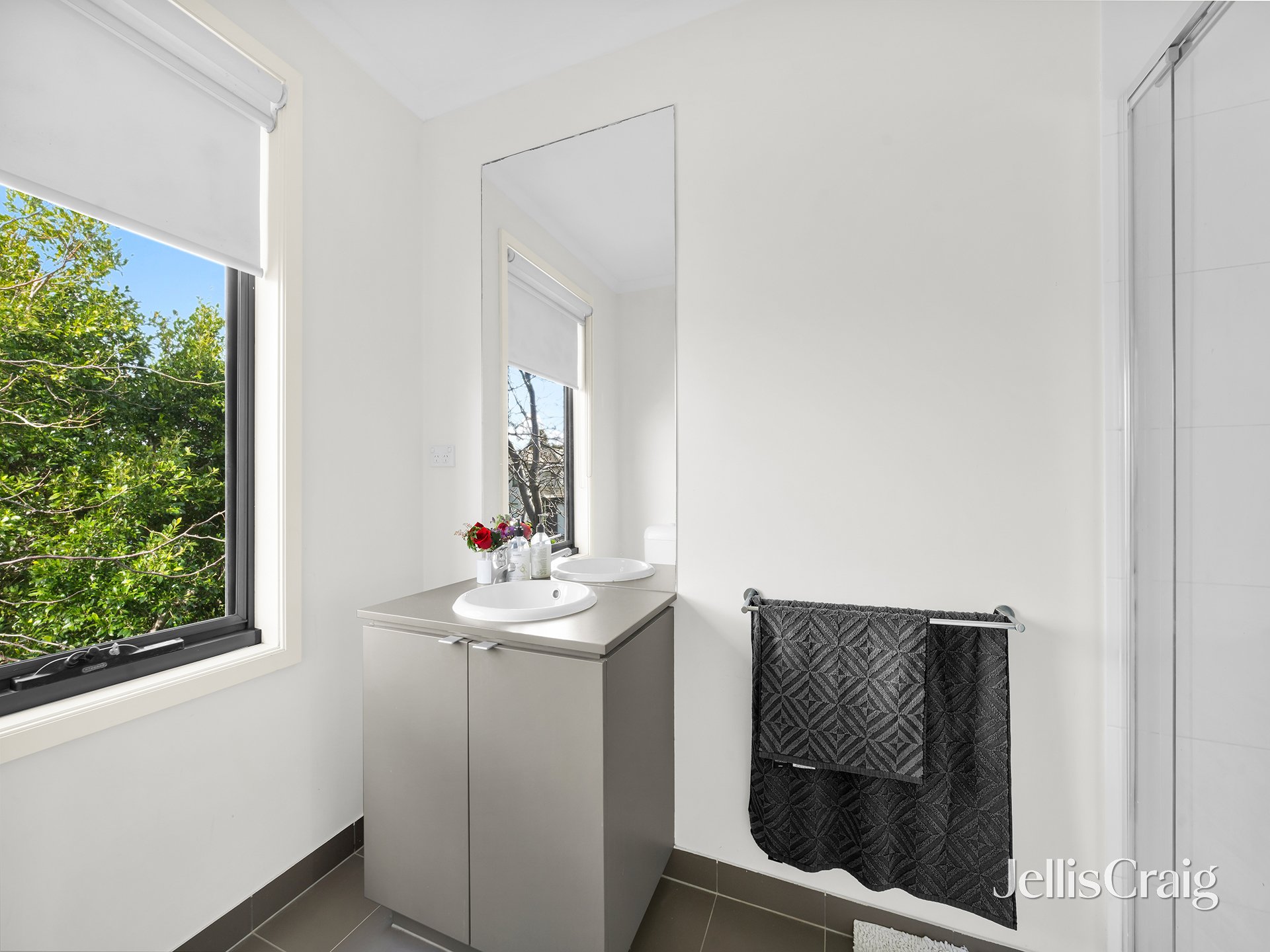 2 St James Park Drive, Mulgrave image 6
