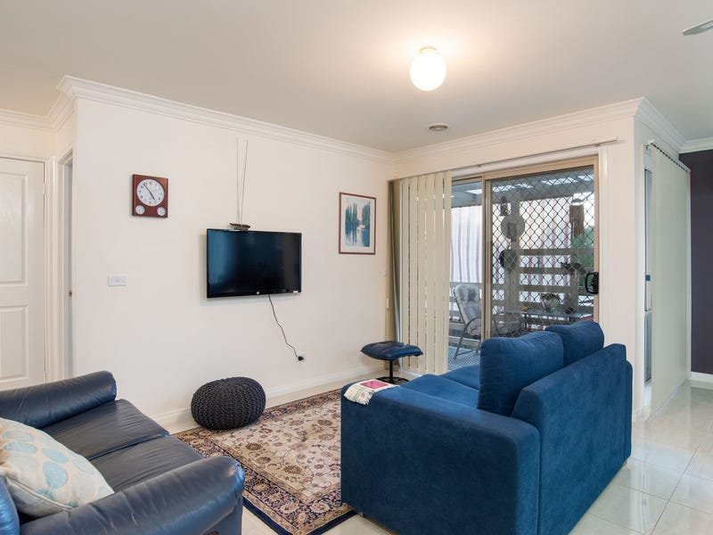 2 St James Park Rise, Mooroolbark image 4